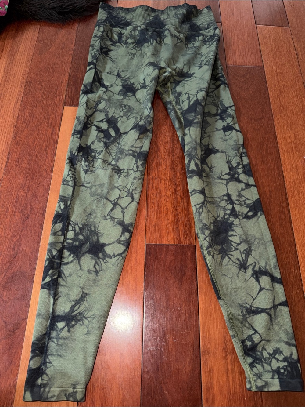 PINK Victoria's Secret Olive Green Tie-Dye Leggings